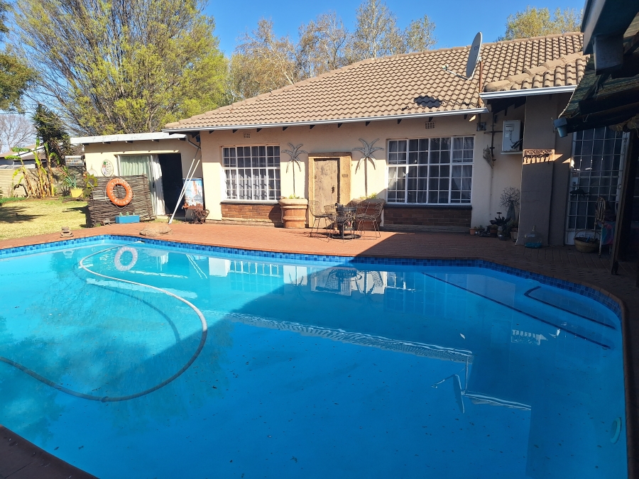 3 Bedroom Property for Sale in Vaalpark Free State